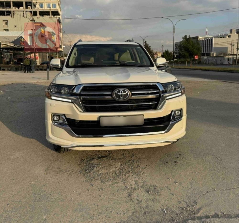 تويوتا لاندكروزر